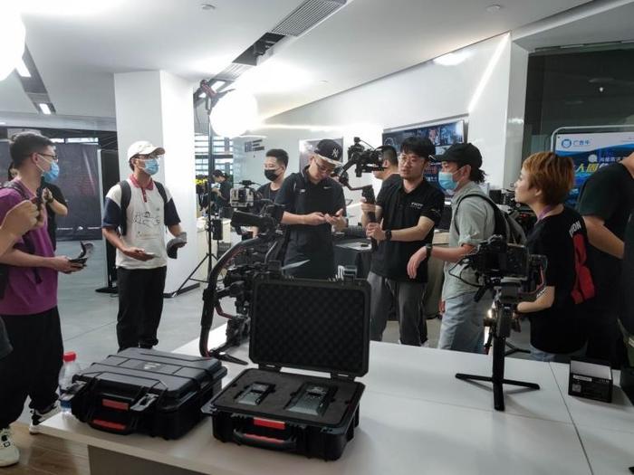 光影為媒，技術(shù)為翼——東正光學(xué)與廣告牛影視技術(shù)沙龍成功舉辦